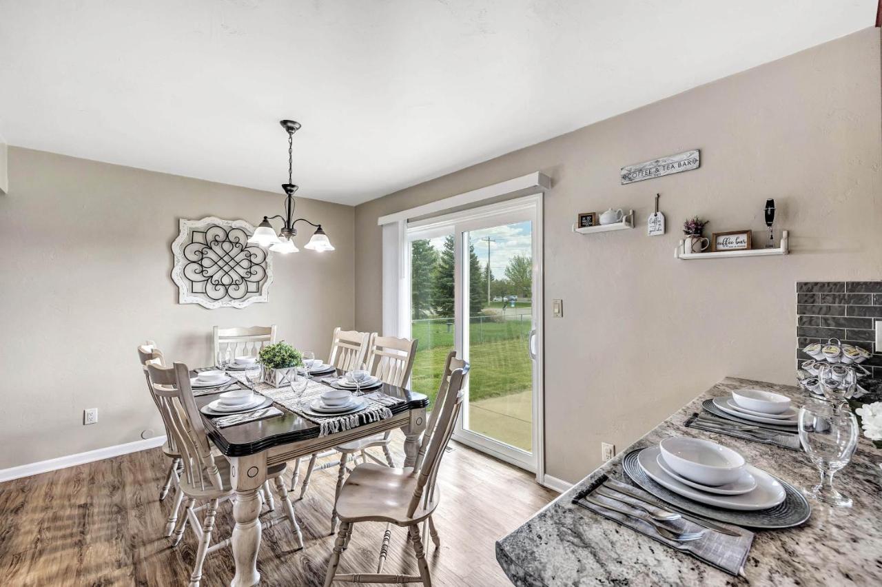 Serene 3 Bedroom Home, Nrm, Wi-Fi, Parking, Queen Bed De Pere Eksteriør billede